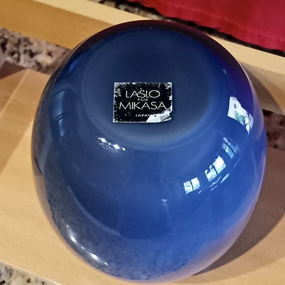 Vintage LARRY LASLO For MIKASA. Ombre Purple Glass Vase. Flawless Condition. - Picture 7 of 15